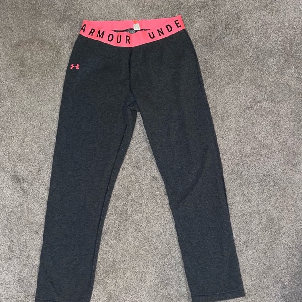 2 under armour leggings
